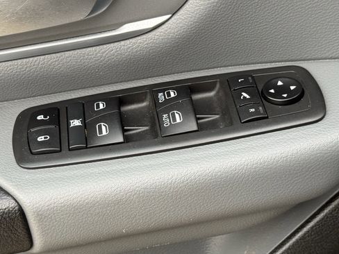 Used 2021 RAM 1500 Lone Star image 26