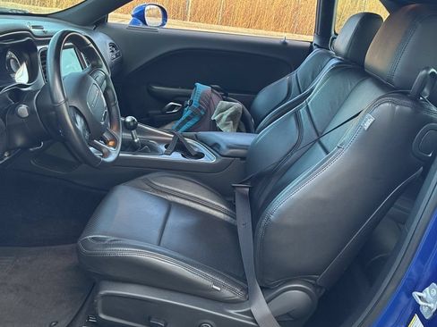 Used 2018 Dodge Challenger R/T Scat Pack RWD image 5