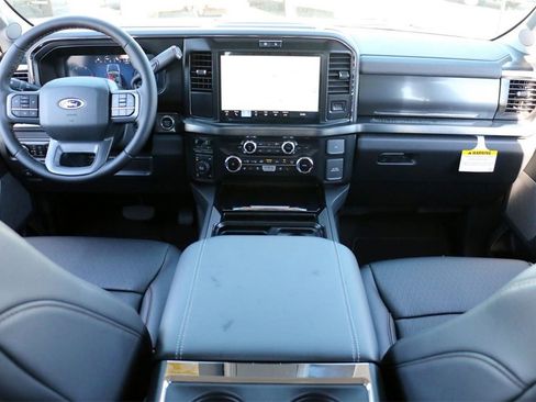 New 2026 Ford F250 Lariat w/ Black Appearance Package image 27