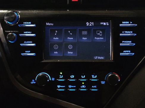 Used 2019 Toyota Camry LE FWD image 25