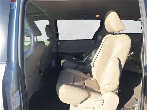 Certified 2020 Toyota Sienna XLE w/ XLE Navigation Package image 15
