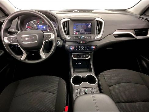 Used 2024 GMC Terrain SLE w/ Driver Convenience Package image 21