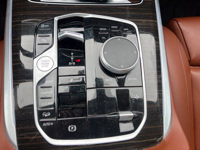 Used 2024 BMW X7 xDrive40i w/ Premium Package AWD/4WD image 32