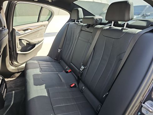 Used 2023 BMW 530i w/ Premium Package image 14