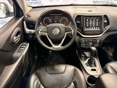 Used 2017 Jeep Cherokee Overland w/ Heavy Duty Protection Group image 29