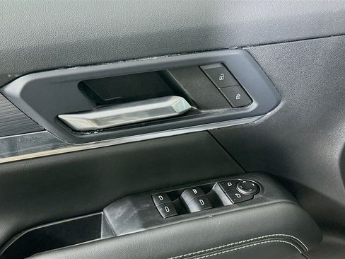 Used 2025 GMC Terrain Elevation image 15