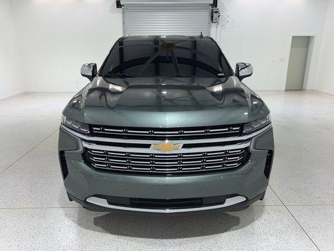 Used 2024 Chevrolet Suburban Premier image 8