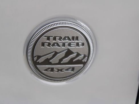 Used 2023 Jeep Wrangler Sport S image 9