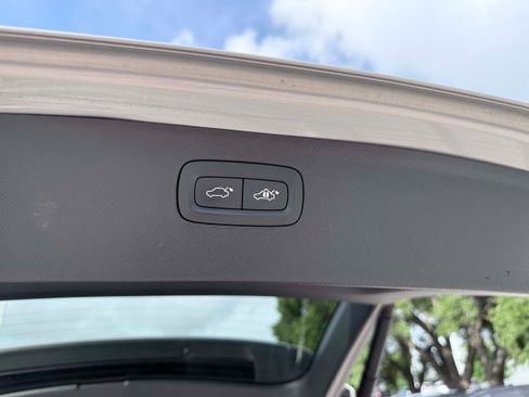 Certified 2024 Volvo XC90 B6 Plus w/ Protection Package Premier AWD/4WD image 28
