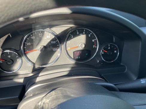 Used 2012 Jeep Liberty Sport AWD/4WD image 4