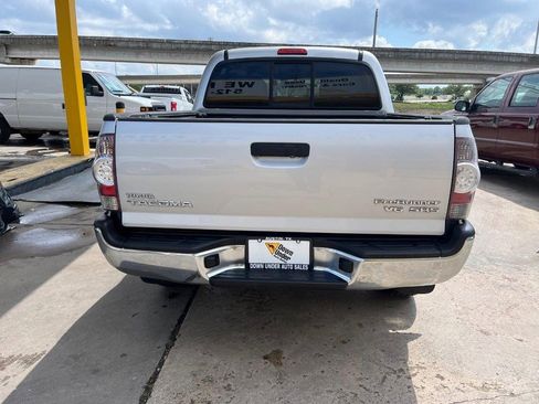 Used 2011 Toyota Tacoma PreRunner w/ SR5 Pkg #2 RWD image 5