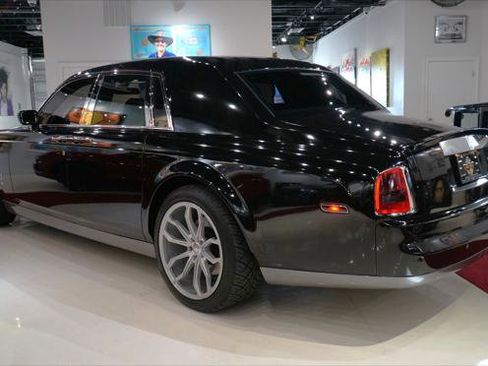 Used 2004 Rolls-Royce Phantom Sedan image 5