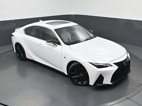 Used 2022 Lexus IS 350 F Sport w/ Navigation Package image 31
