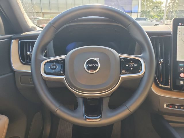 Certified 2026 Volvo XC60 B5 Plus AWD/4WD image 28