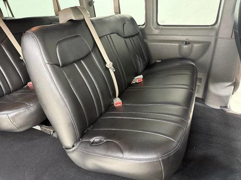 Used 2016 Chevrolet Express 3500 LT w/ LT Preferred Equipment Group image 33