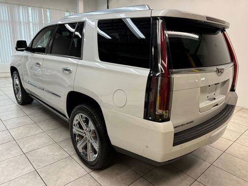 Used 2017 Cadillac Escalade Platinum image 7