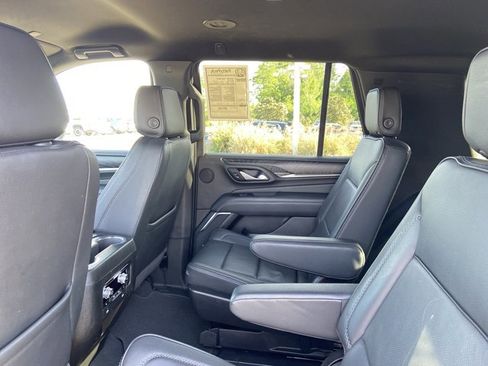 Used 2024 GMC Yukon Denali image 17