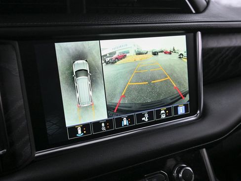 Used 2023 GMC Yukon XL Denali image 36