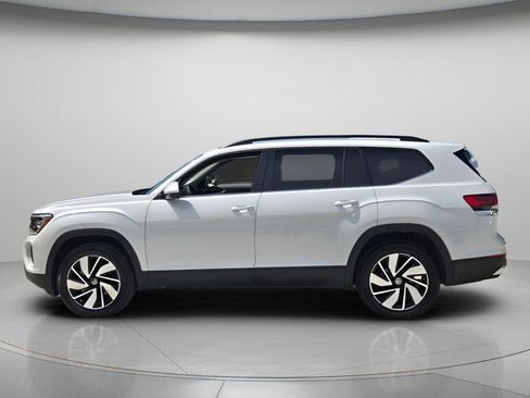 Certified 2026 Volkswagen Atlas SE w/ Panoramic Sunroof Package FWD image 3
