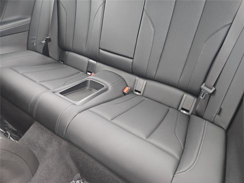 Used 2025 BMW 230i Coupe image 9