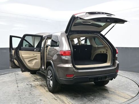 Used 2021 Jeep Grand Cherokee Limited w/ Trailer Tow Group IV image 35