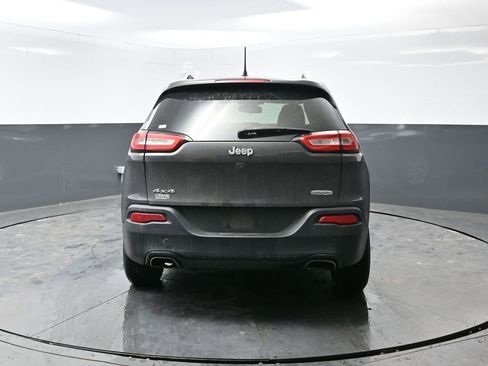 Used 2015 Jeep Cherokee Latitude w/ Cold Weather Group image 12