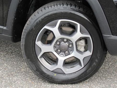 Used 2022 Jeep Compass Trailhawk image 7