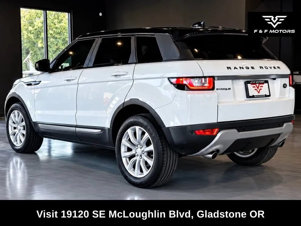 Used 2018 Land Rover Range Rover Evoque SE AWD/4WD image 4