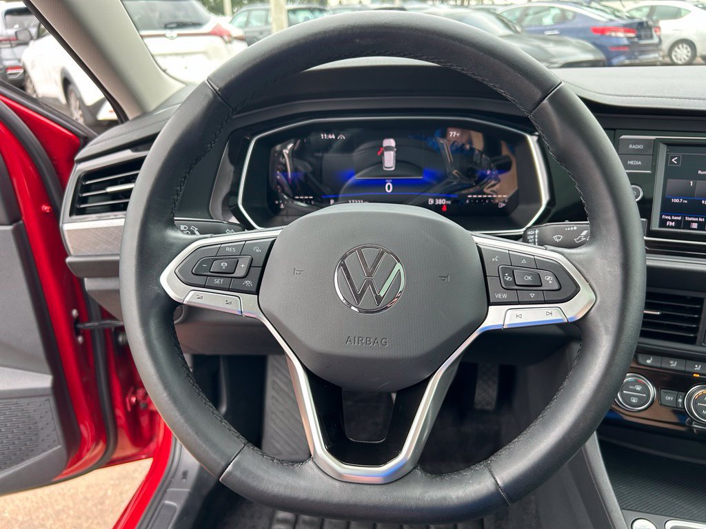 Used 2023 Volkswagen Jetta SE w/ Panoramic Sunroof Package FWD image 19
