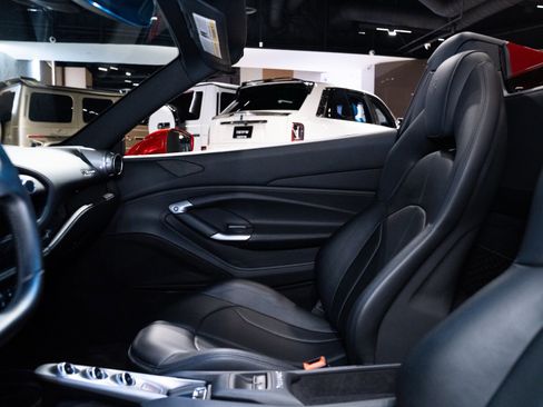 Used 2022 Ferrari F8 Tributo image 22