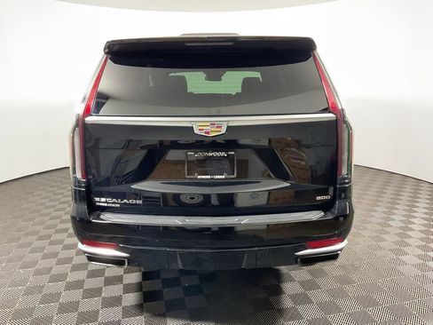 Used 2022 Cadillac Escalade Luxury image 12