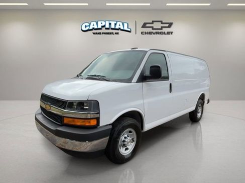 New 2025 Chevrolet Express 2500 Work Van w/ Driver Convenience Package image 9