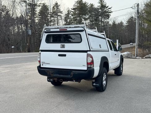 Used 2011 Toyota Tacoma 4x4 Access Cab V6 image 3