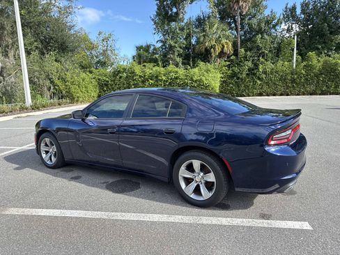Used 2015 Dodge Charger SE w/ Sport Appearance Group RWD image 5