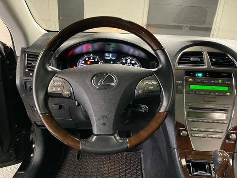 Used 2011 Lexus ES 350 image 18
