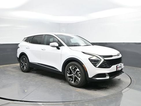 Used 2024 Kia Sportage EX FWD image 4