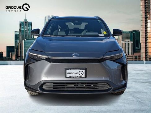 Used 2023 Toyota bZ4X XLE w/ Weather Package image 10