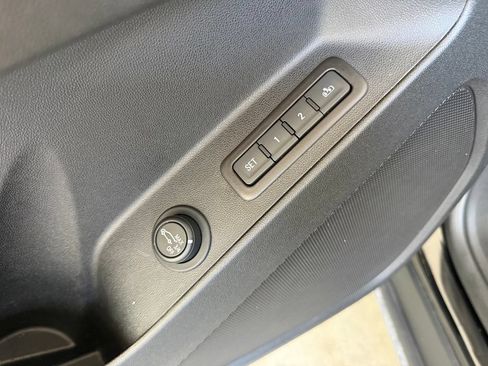 Used 2020 Chevrolet Equinox Premier w/ Premier Redline Edition FWD image 39
