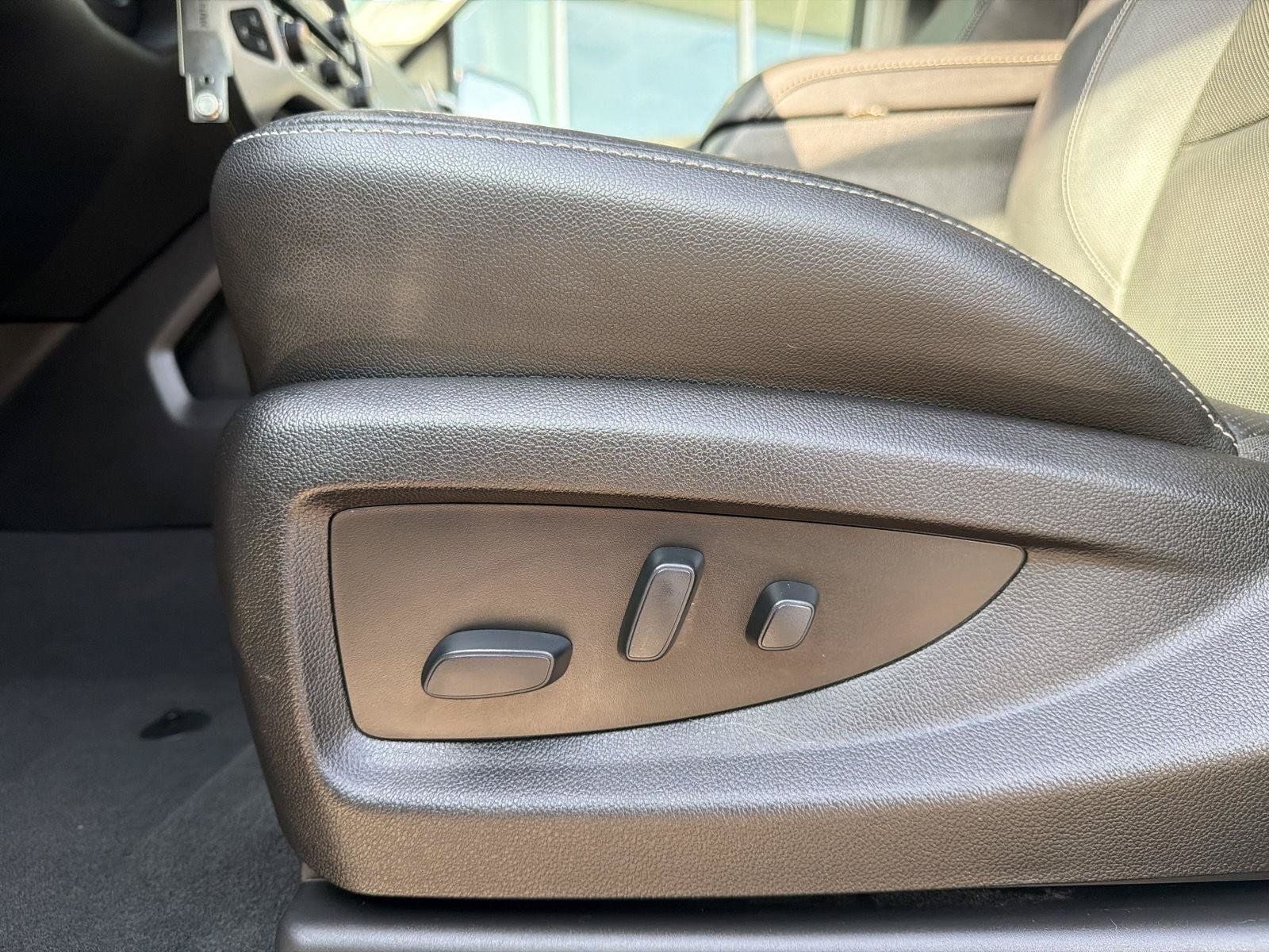 Used 2018 GMC Sierra 1500 SLT AWD/4WD image 16