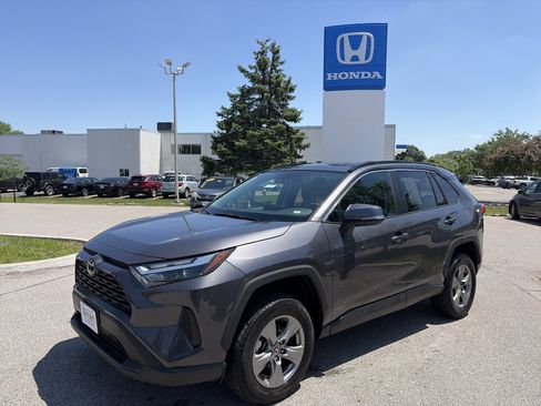 Used 2024 Toyota RAV4 XLE AWD/4WD image 1
