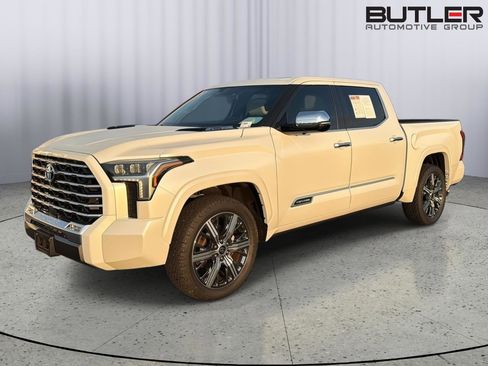 Used 2023 Toyota Tundra Capstone AWD/4WD image 2