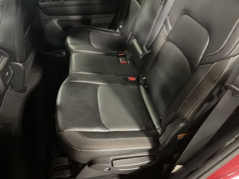 Used 2023 Nissan Pathfinder SL w/ Black Appearance Package image 10