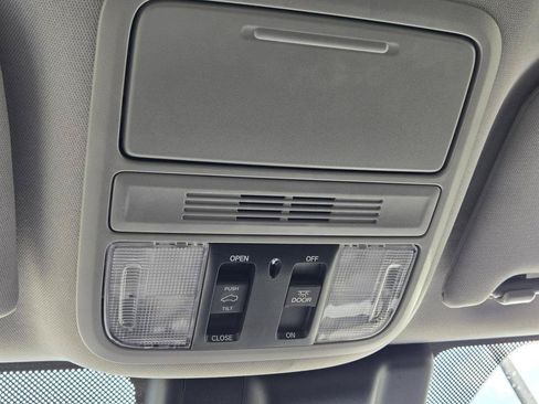 Used 2019 Honda Odyssey EX-L image 29