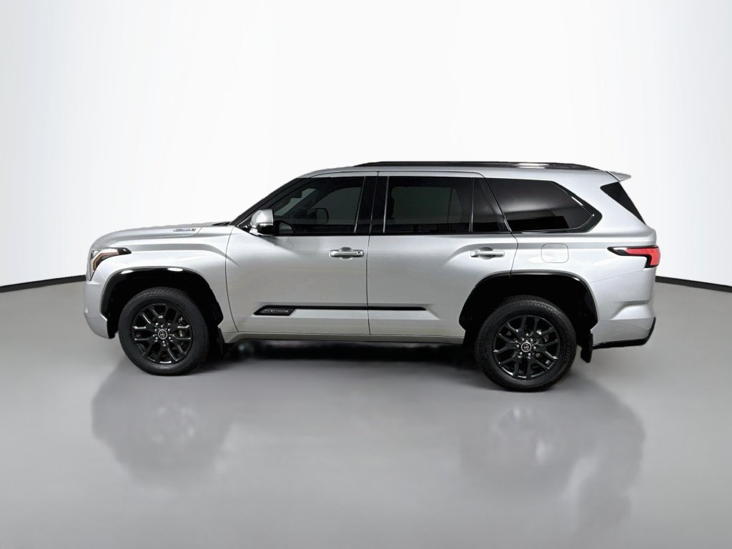 Used 2023 Toyota Sequoia Platinum AWD/4WD image 8