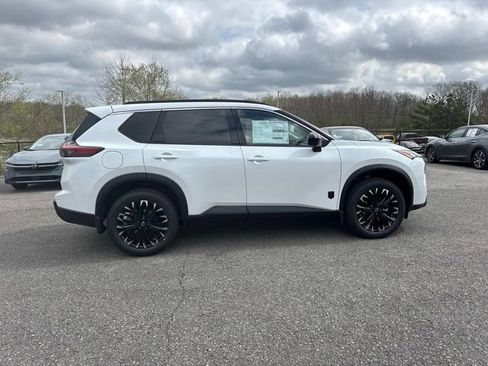 New 2026 Nissan Rogue SV image 3