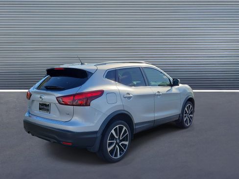 Used 2017 Nissan Rogue Sport SL FWD image 3