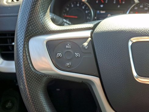 Used 2023 GMC Terrain SLE w/ Driver Convenience Package AWD/4WD image 17