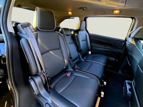 Certified 2025 Honda Odyssey Elite image 17