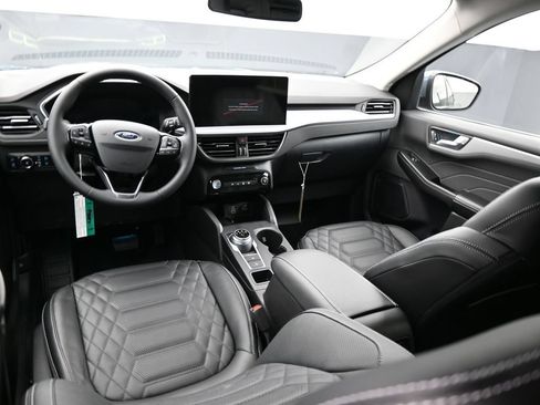 New 2024 Ford Escape SE w/ PHEV Premium Package FWD image 10