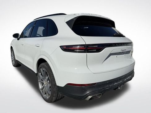 Used 2020 Porsche Cayenne image 4